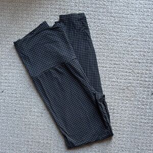 Black Houndstooth Hatch Before, During, & After Leggings